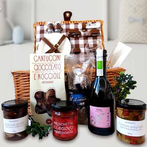 Italian Picnic Basket-Anniversary Gifts For Parents