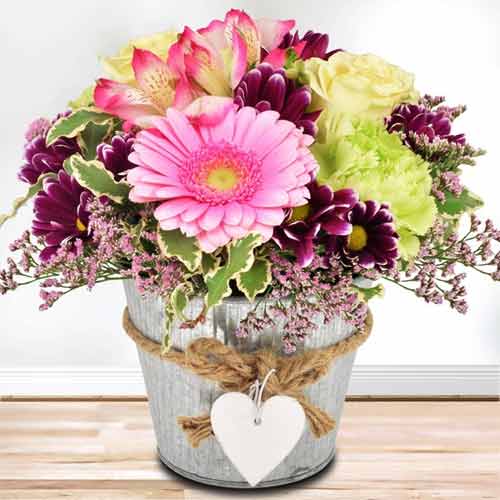 Flower Arrangement in Heart Pot-Send Birthday Gifts to Bochum
