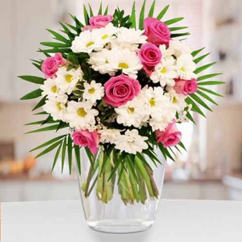 Soft Pink Floral Bouquet-Send Birthday Gifts to Darmstadt
