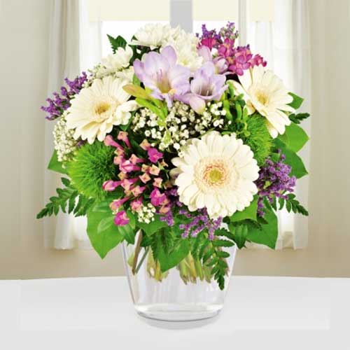 White and Purple Bouquet-Send Birthday Gifts to Erfurt