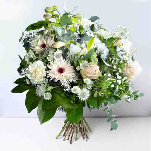 Light Color Bouquet-Birthday Flower Delivery  Bonn