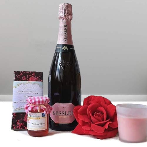 Pampering Set-Send Rose Wine Hamper For Her On Special Day