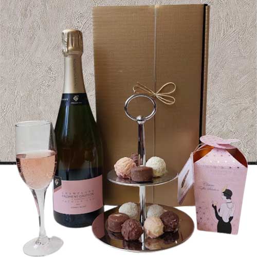 Rose Champagne And Chocolates-Send Chocolate Gifts For Your Lady Love