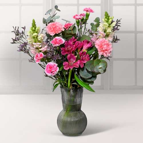 - Send Romantic Flowers For Her