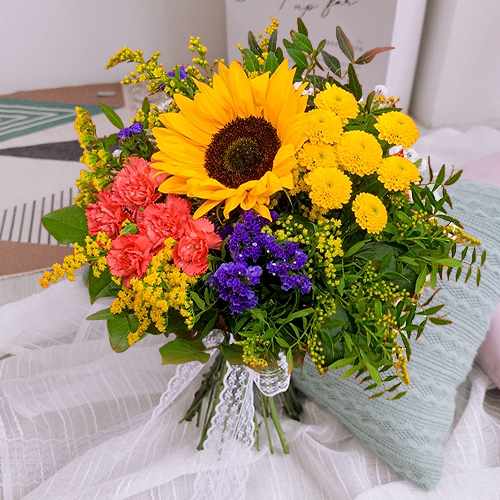 Send Bright Flower Bouquet For Birthday Online