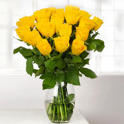 20 Yellow Roses Bouquet-Birthday Flower For Friend  Germany