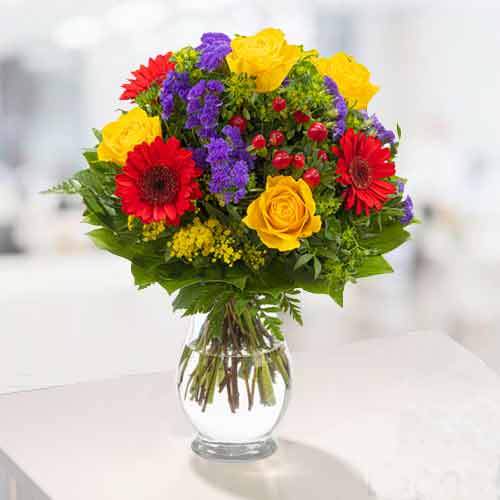 Classic And Compact Bouquet-Congratulations Bouquet
