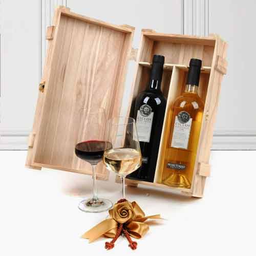 Red And White Wine Gifts-Christmas Gift Ideas For Couples