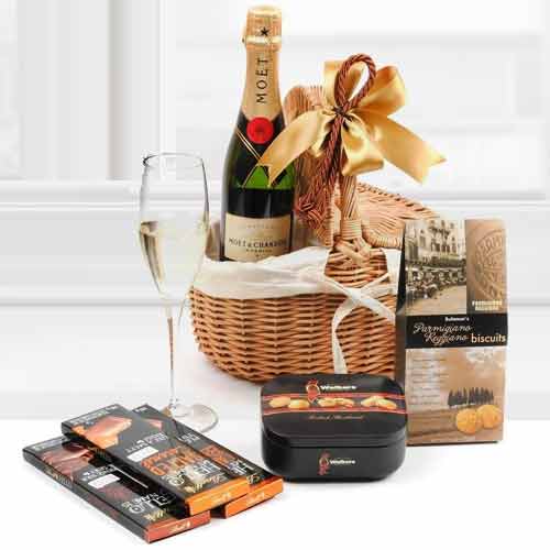 Champagne And Savory Gift-Best Christmas Presents For Parents